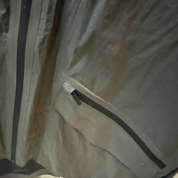 Lululemon Jacket - Picture 4 of 8